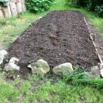 Gartenbeet umgegraben